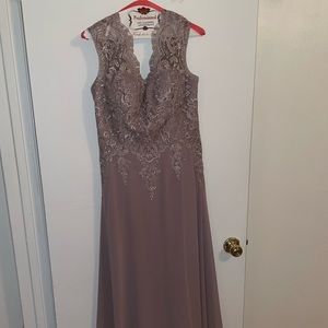 Party rose color dress with beaded lace top.
